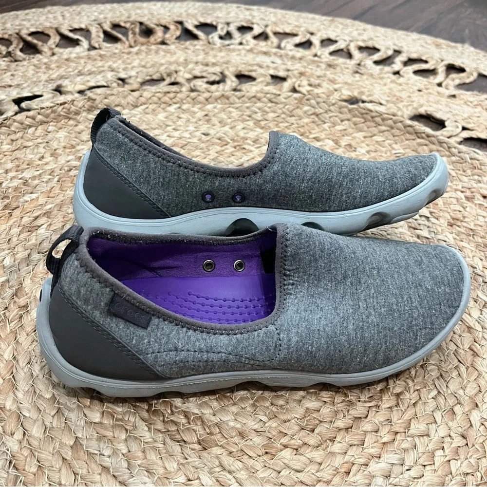 Crocs Busy Day Loafers Women's Size 7 Slip On Canvas Comfort Casual Shoes